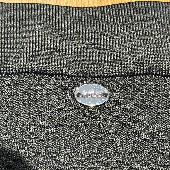 Guess 2-piece xs - Picture 4 of 5